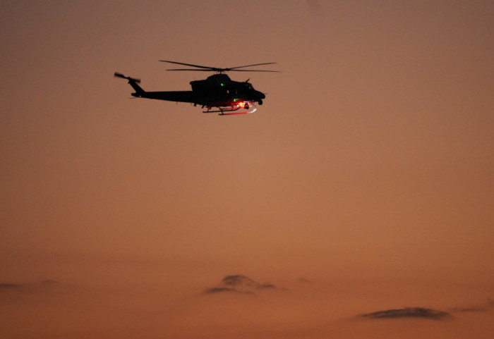 (VIDEO) Helikopter iz Srbije prinudno sleteo kod Prnjavora, nema povređenih
