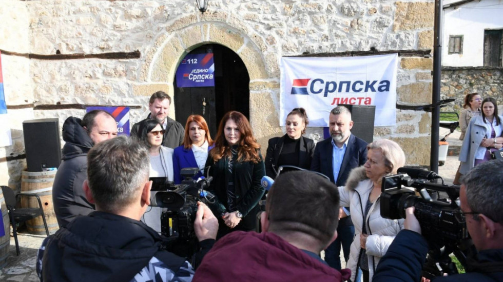 (FOTO) Srpska lista posetila Orahovac i Veliku Hoču: Drugu državu osim Srbije nemamo, pokažimo jedinstvo