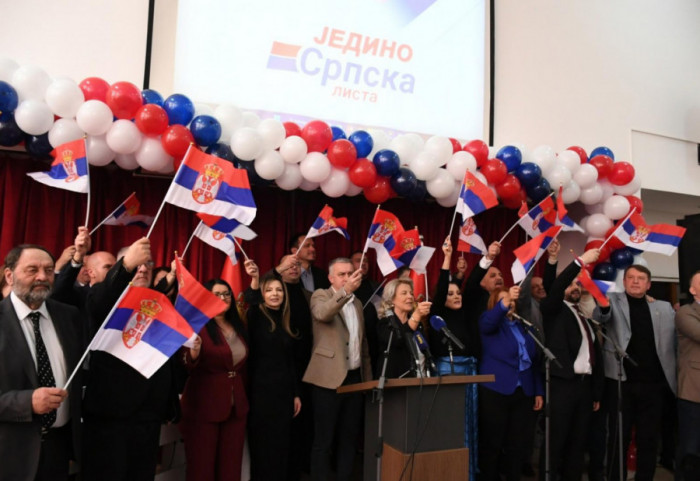 (FOTO) Miting Srpske liste u Kosovskoj Mitrovici: Da se ujedinimo i zajedno pobedimo