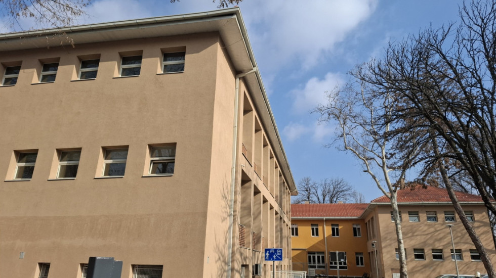 Roditelji učenika Devete beogradske gimnazije podneli krivičnu prijavu protiv direktorke te škole