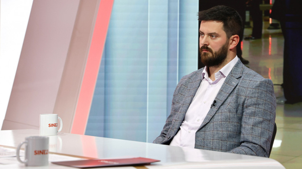 Stefan Vladisavljev gost emisije Sinteza u 21 sat