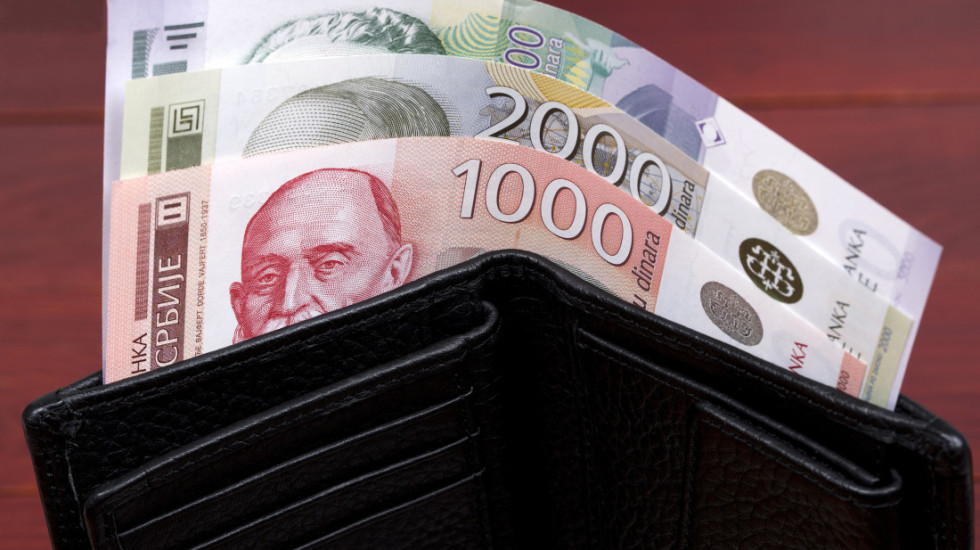 Prosečna neto plata za januar iznosila 118.429 dinara, medijalna zarada 92.671