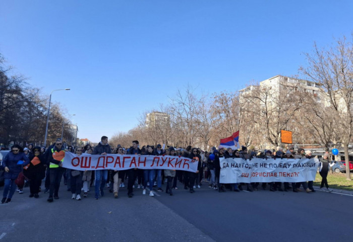 Deo škola u Srbiji nastavlja s obustavom nastave ili skraćenjem časova na 30 minuta