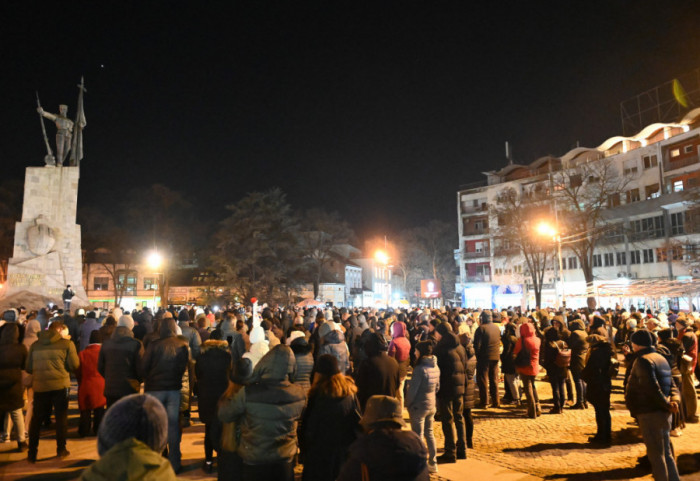 (FOTO/VIDEO) Širom Srbije protesti podrške studentima i prosvetarima, u okruženju ustale Ljubljana i Banjaluka