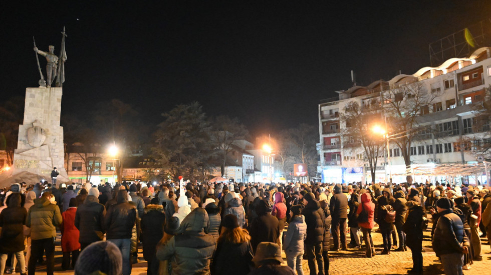 (FOTO/VIDEO) Širom Srbije protesti podrške studentima i prosvetarima, u okruženju ustale Ljubljana i Banjaluka