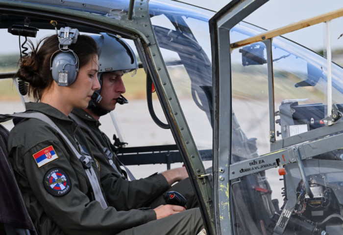 (FOTO) Raspisan konkurs za pilote Vojske Srbije, mogu da se prijave mladi do 27. godine