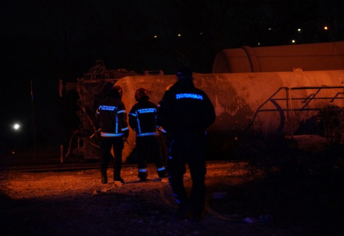 Two Tanker Railcars Overturn at Vrcin Railway Station, Sulfuric Acid Spills