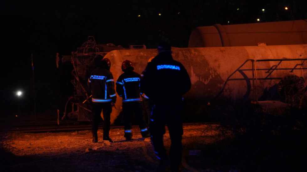 Prevrnula se dva vagona cisterne na Železničkoj stanici u Vrčinu, izlila se sumporna kiselina