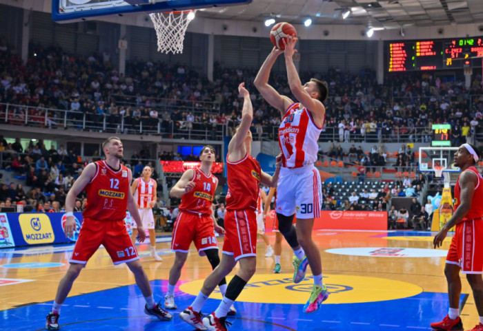 Zvezda se plasirala u polufinale Kupa Radivoja Koraća, pobedila Borac iz Čačka