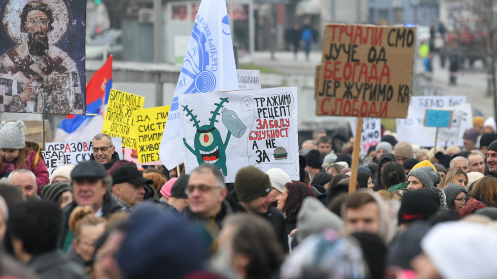 (VIDEO) Taksisti iz Beograda otišli po studente u Kragujevac, kolone na auto-putu