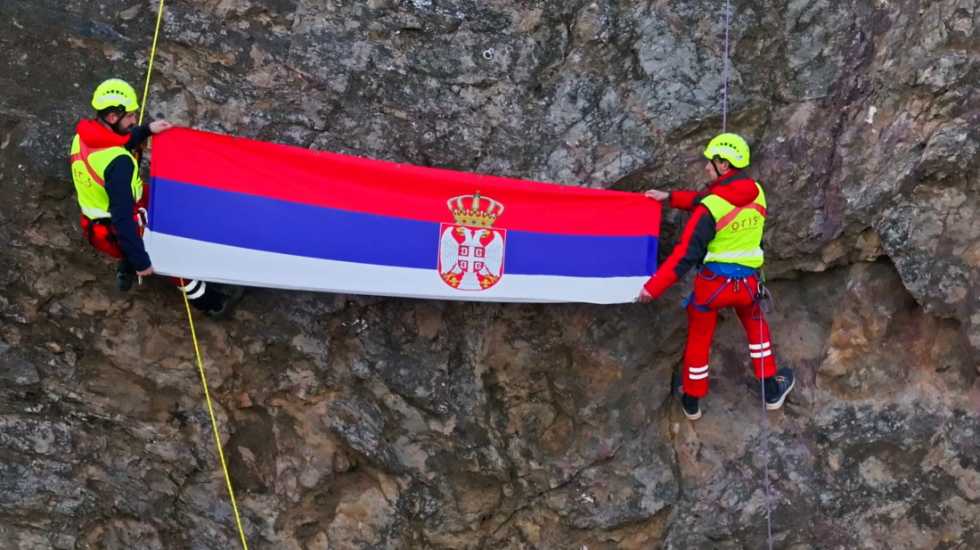 (VIDEO) Organizacija za traganje i spasavanje Srbije (OTIS) čestitala svim građanima Srbije Dan državnosti