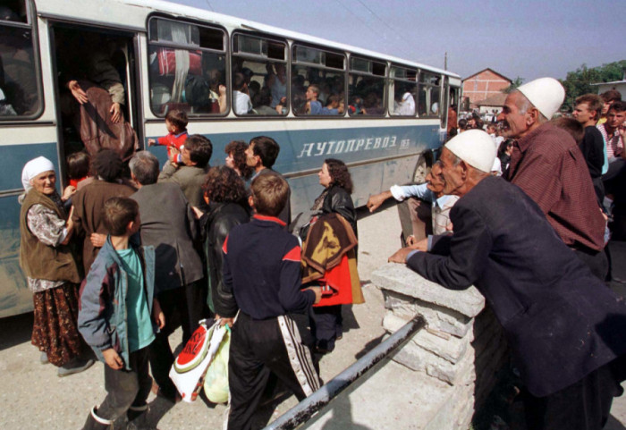 Godišnjica napada na autobus "Niš ekspresa" na Kosovu, porodice i posle 24 godine čekaju pravdu