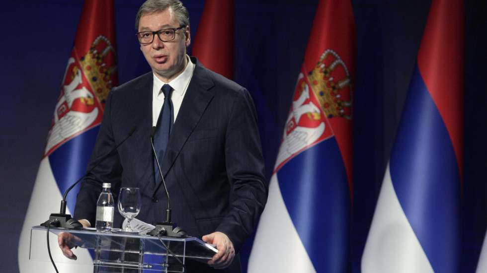 Vučić: Zavet Sretenja mora da bude zavet svih nas, o Srbiji odlučuju njeni građani