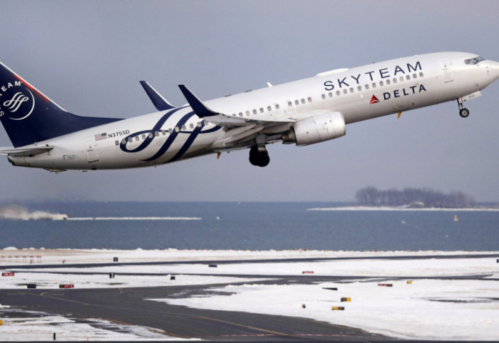 (VIDEO) Pao avion na aerodromu u Torontu, najmanje osmoro povređenih