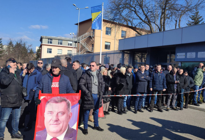 Tužilaštvo BiH traži zatvor za Dodika i 10 godina zabrane bavljenja javnim poslom, a advokat oslobađajuću