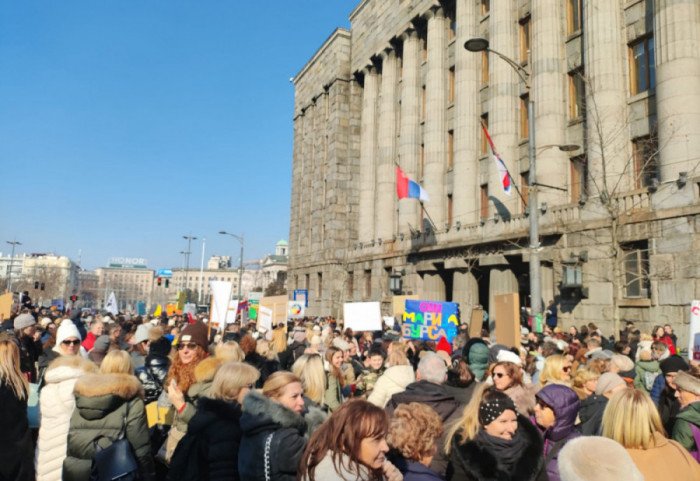 (VIDEO) Nastavnici iz zajednice PULS predali inicijativu Ustavnom sudu, pozvali kolege na pet dana potpune obustave rada