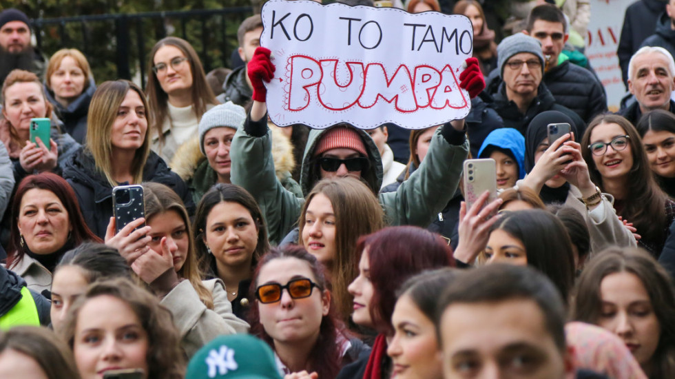 (FOTO/VIDEO) Kako je "pumpanje" postalo lajtmotiv blokada: "To znači povećavati pritisak, odnosno ne spuštati tenzije"