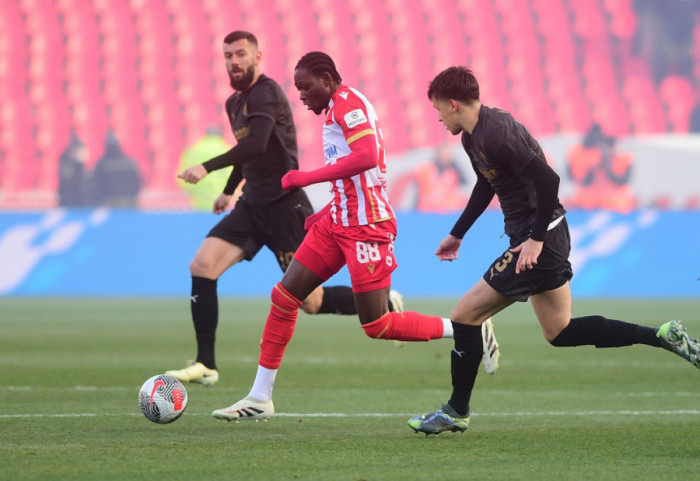 (FOTO) Crvena zvezda i Partizan izjednačeni u 175. "večitom derbiju", 3:3 u poslednjem minutu