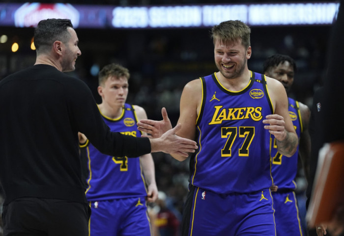 (VIDEO) Dončić doveo Lejkerse do pobede nad Denverom, Jokić i dalje povređen