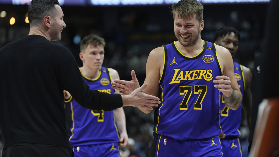 (VIDEO) Dončić doveo Lejkerse do pobede nad Denverom, Jokić i dalje povređen