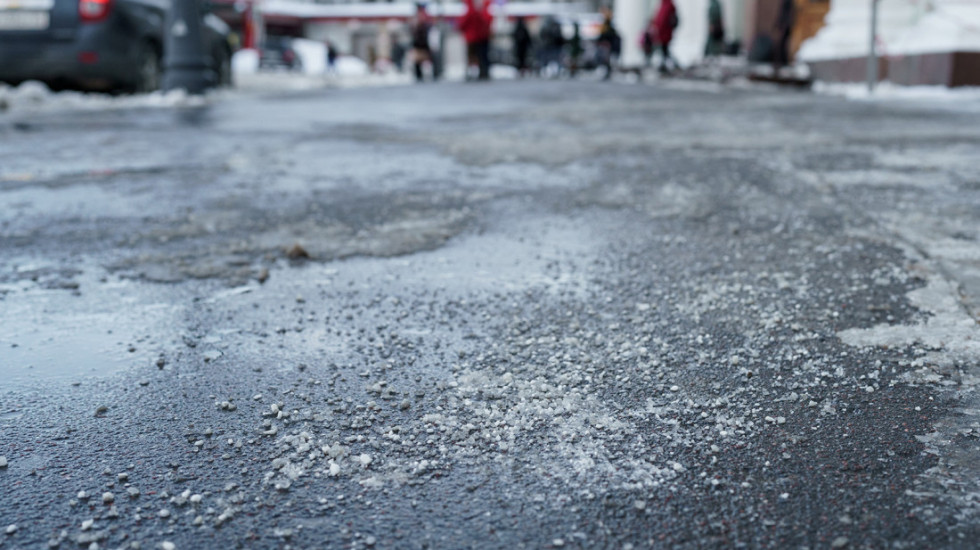 "Putevi Srbije": Svi putni pravci prohodni i bez snega, oprez zbog poledice i magle