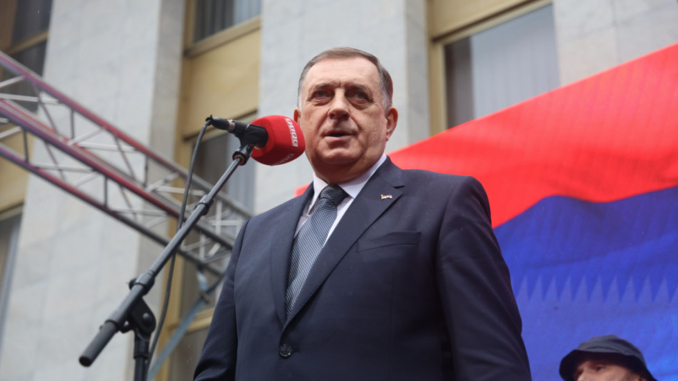 Dodik: Pokrećemo postupak za novi ustav, jer Srpska mora biti snažna i nepokolebljiva