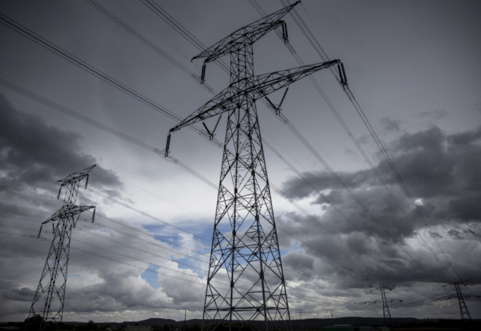 Elektrodistribucija Srbije isključila neke dalekovode na području zapadne Srbije zbog požara