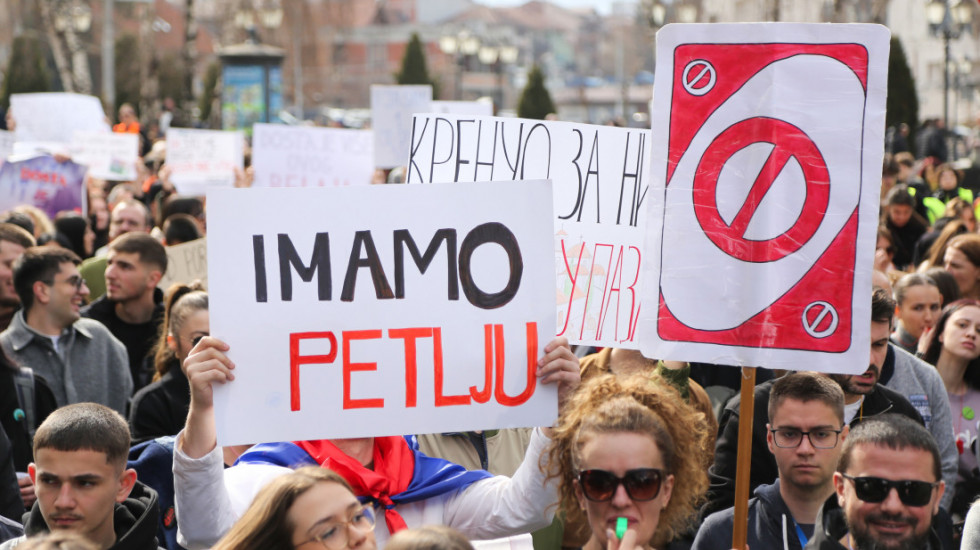 Studenti iz Subotice pešače ka Beogradu, u nedelju kreću Nišlije kako bi stigli na protest 15. marta