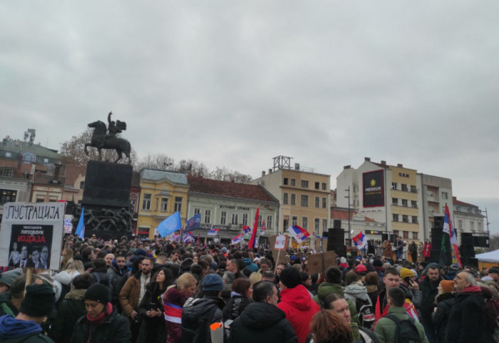 (FOTO/VIDEO) "Studentski edikt" u Nišu: Maratonci stigli iz Kruševca, dočekani ovacijama