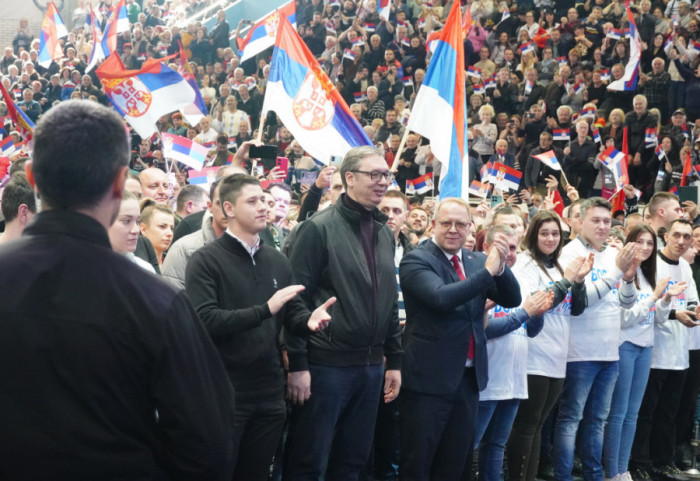 (FOTO/VIDEO) Vučić u Boru: Posle neuspešne obojene revolucije sledi uspešna kontrarevolucija