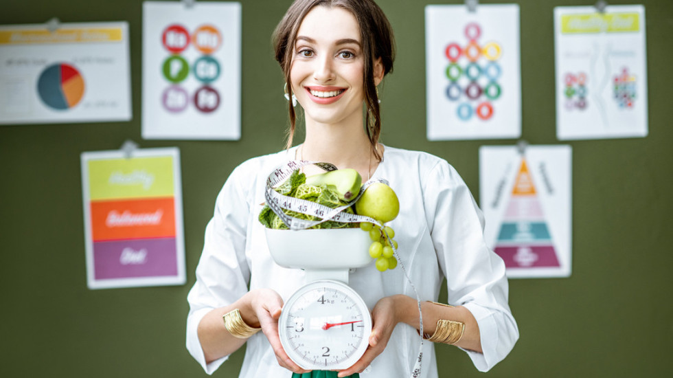 Zavaravanje gladi kao veliki izazov: Savet stručnjaka kako da organizujete ishranu tokom smenskog rada