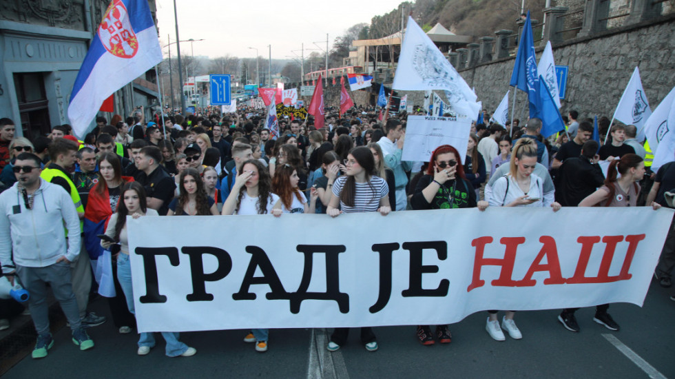 (FOTO/VIDEO) "Generalni štrajk" u više gradova Srbije: Studentima i đacima pridružili se advokati, lekari, preduzetnici