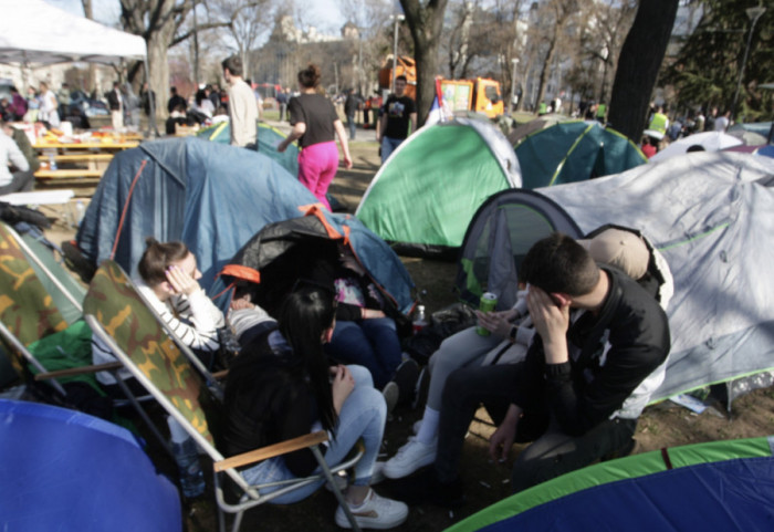 Studenti iz Pionirskog parka nakon incidenta: "Iako pokušavaju da nas ometaju, ne odustajemo od zahteva"