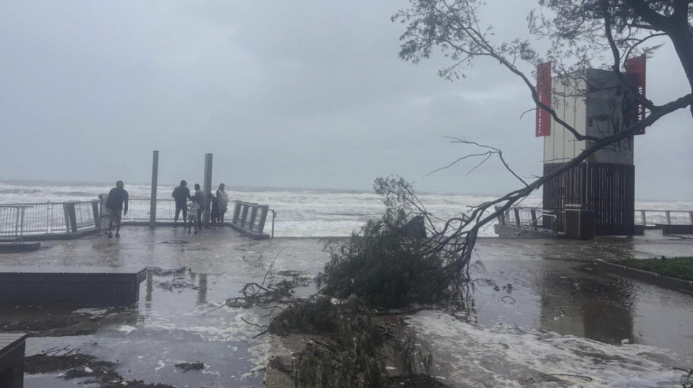 (FOTO) Australija: Stotine hiljada ljudi bez struje zbog tropske oluje Alfred