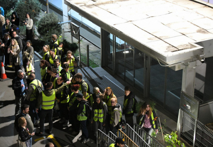 Students Block the Radio Television of Serbia Building