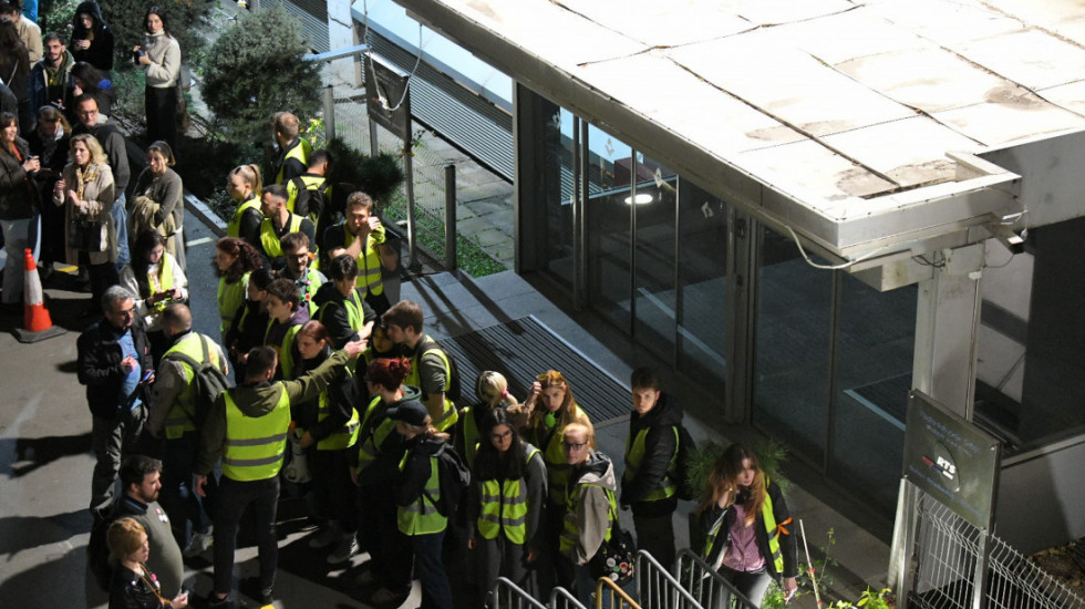 Students Block the Radio Television of Serbia Building