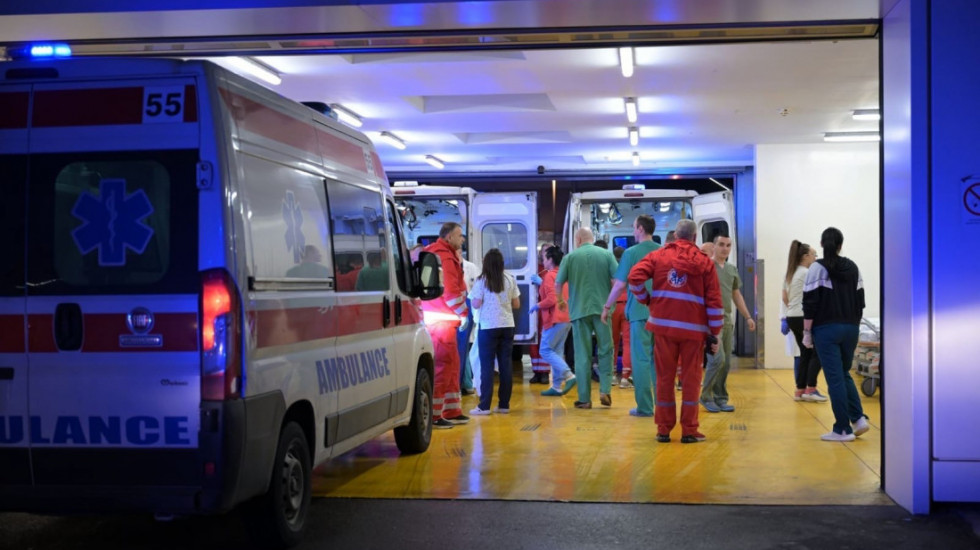 Dve žene teško povređene u udesu na Adi Huji, Hitna pomoć tokom noći intervenisala 112 puta