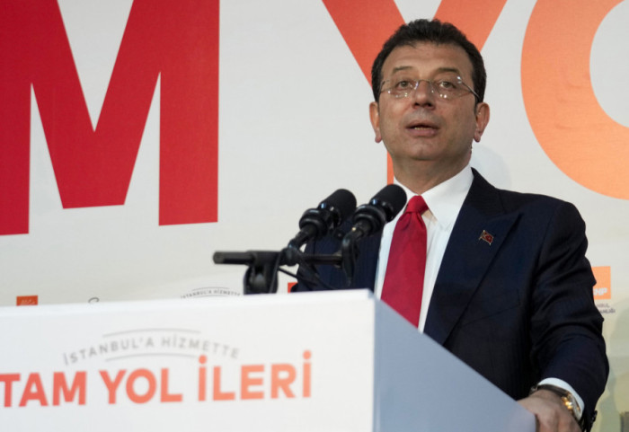 Imamoglu osuđen na zatvorsku kaznu od godinu i osam meseci zbog vređenja istanbulskog tužioca