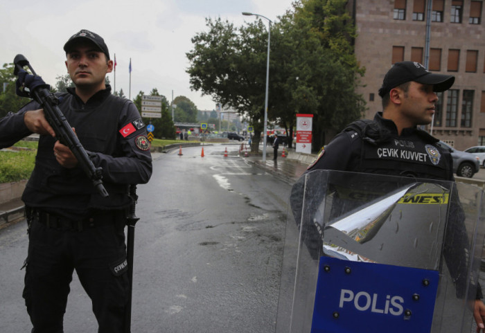Zbog korupcije uhapšeno 48 osoba u Turskoj, među njima i gradonačelnik istanbulskog opozicionog okruga