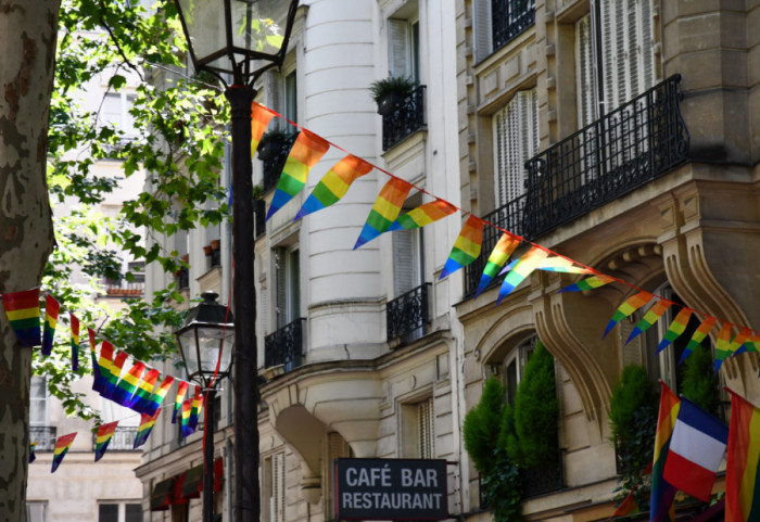 (VIDEO) Dvojica mladića izvela nacistički pozdrav u LGBT baru u Ljubljani, podneta krivična prijava