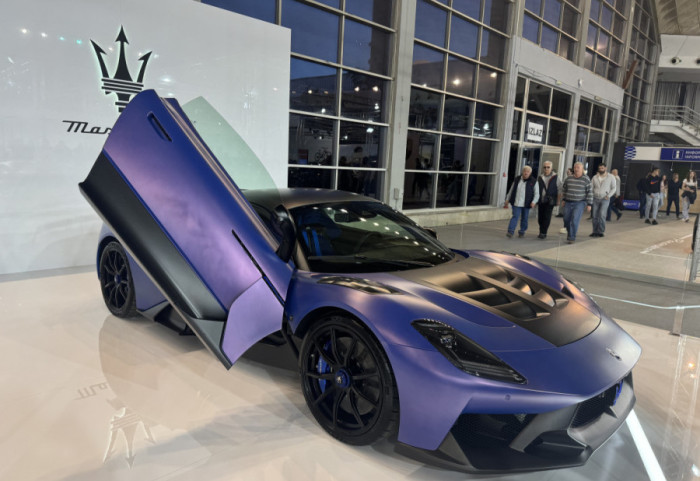 (FOTO) "Vožnja koja se ne propušta": Otvoren 57. Međunarodni salon automobila i 18. Međunarodni sajam motocikala