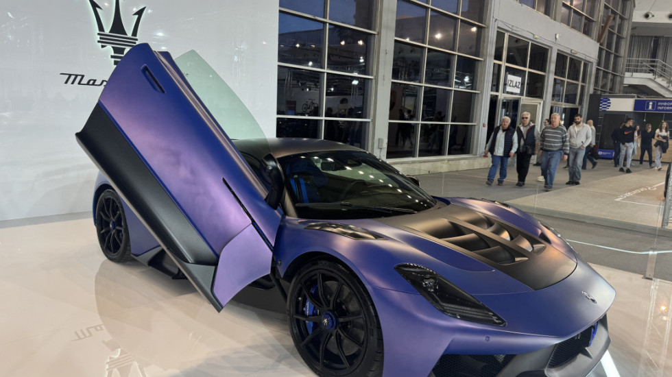 (FOTO) "Vožnja koja se ne propušta": Otvoren Međunarodni salon automobila i sajam motocikala sa više od 280 izlagača