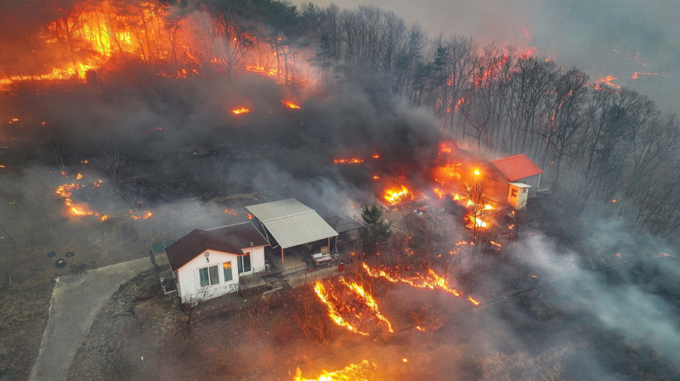 (FOTO) Četiri osobe poginule, 11 povređeno u požarima u Južnoj Koreji