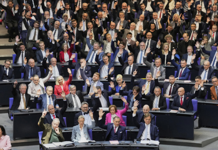 Predstavljeni ministri za novu nemačku vladu, Boris Pistorijus (SDP) ostaje ministar odbrane