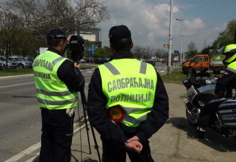 Odbio da uradi alko-test, nudio policajcima mito, pa pobegao: Uhapšen Nišlija (38)