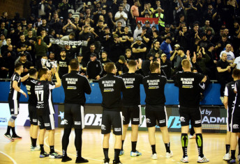 Partizan osvojio titulu: Navijači na teren bacali petarde, meč prekinut, Vojvodina odbila da se vrati