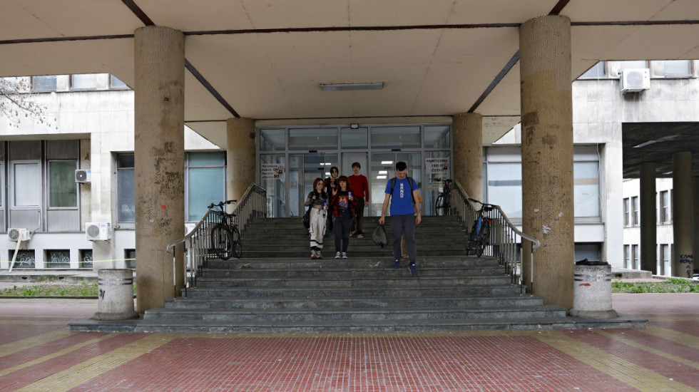 MUP: Radimo na identifikaciji osoba koje su na zgradi Hemijskog fakulteta ispisale neprimerene grafite