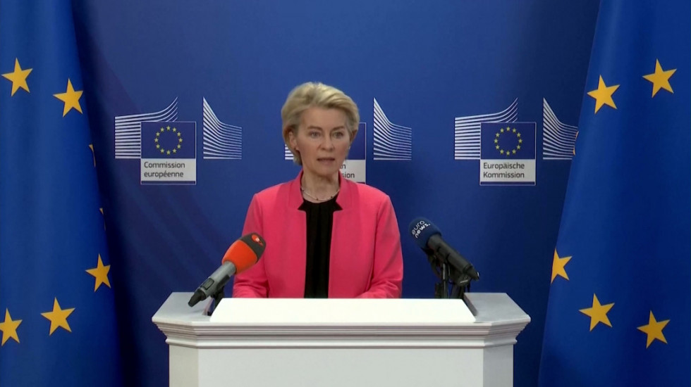 Fon der Lajen: EU spremna da uvede sankcije Putinu kad i SAD
