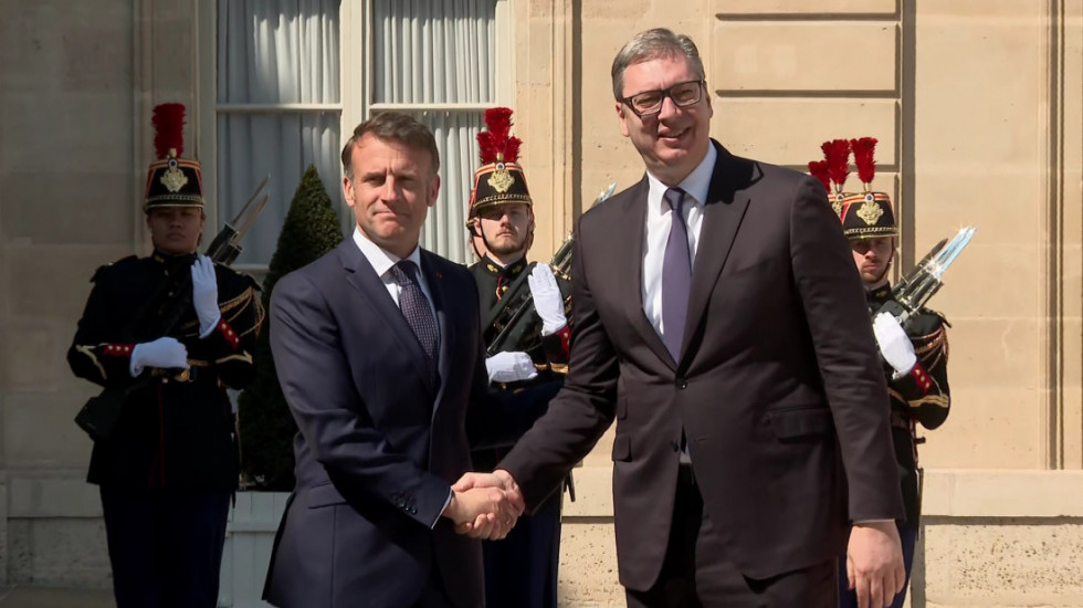 Macron Welcomes Vucic at the Elysee Palace