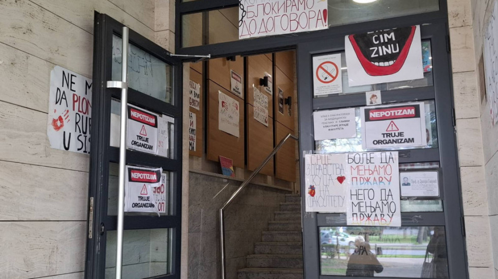 Medicinski fakultet u Nišu upozorio studente da će biti krivično gonjeni ako ne odblokiraju fakultet do 4. maja